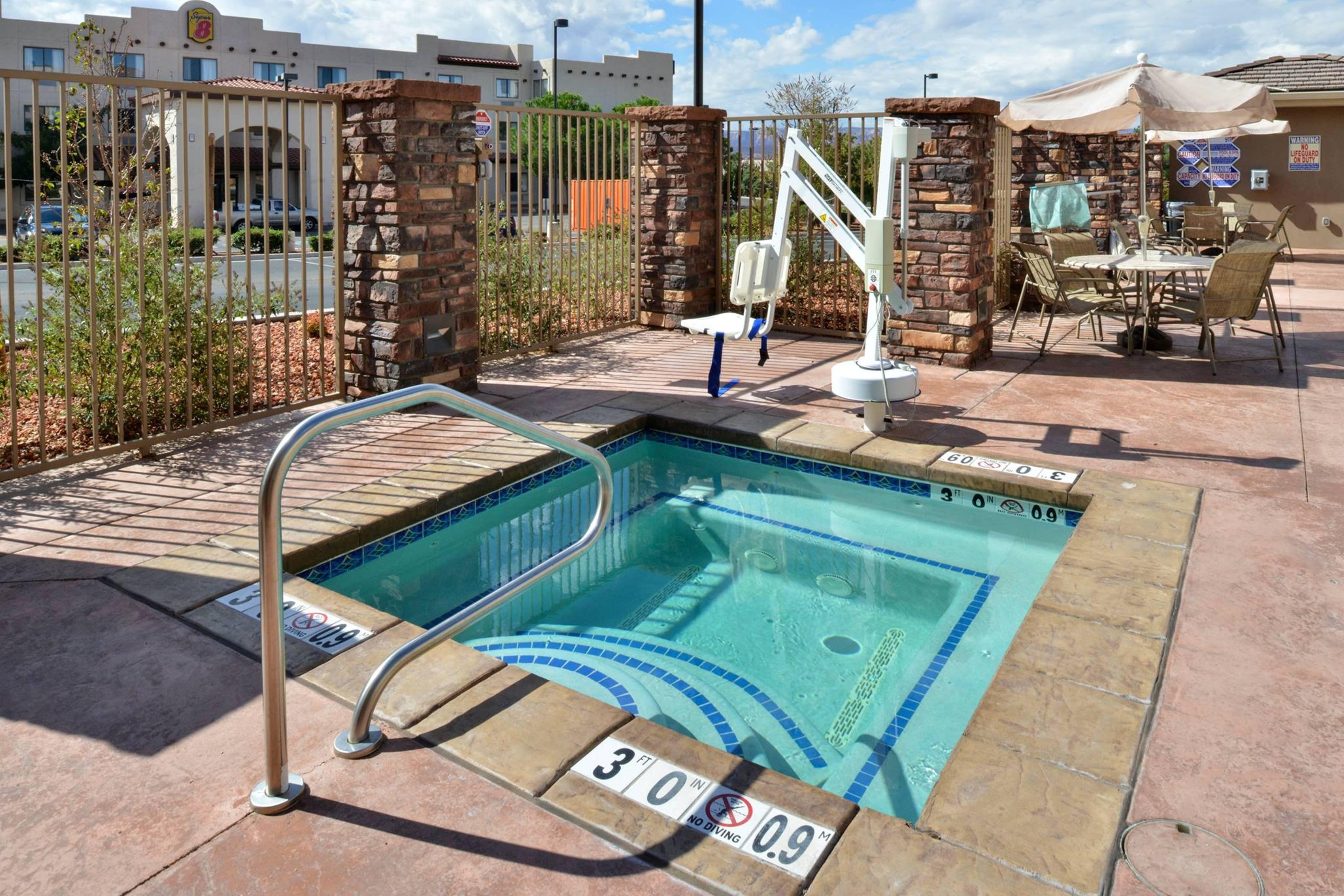 Holiday Inn Express & Suites Page - Lake Powell Area By Ihg Exterior foto