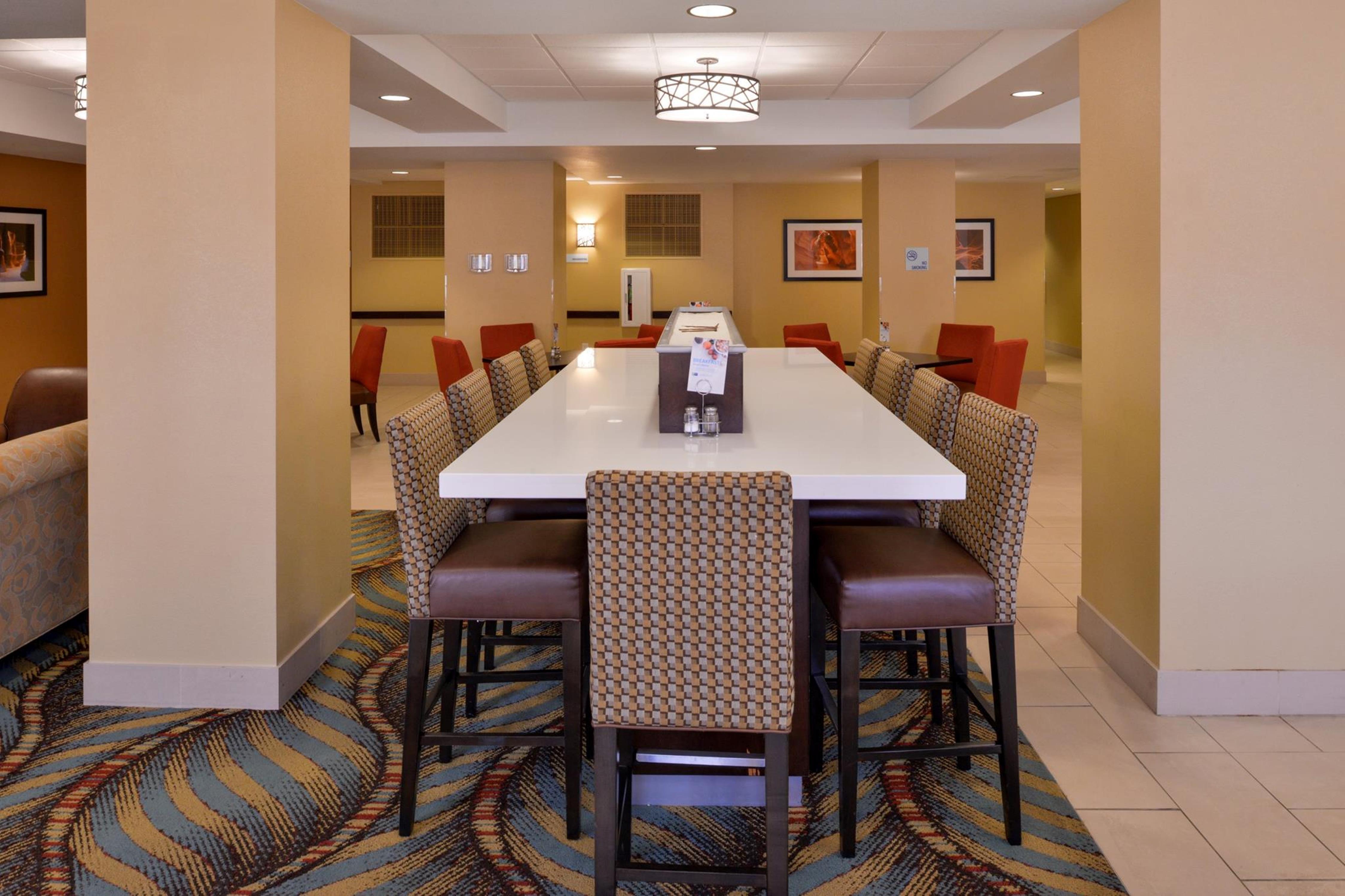 Holiday Inn Express & Suites Page - Lake Powell Area By Ihg Exterior foto