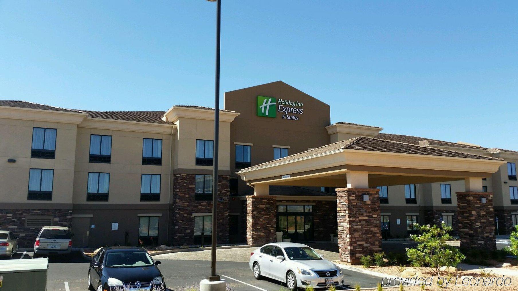 Holiday Inn Express & Suites Page - Lake Powell Area By Ihg Exterior foto